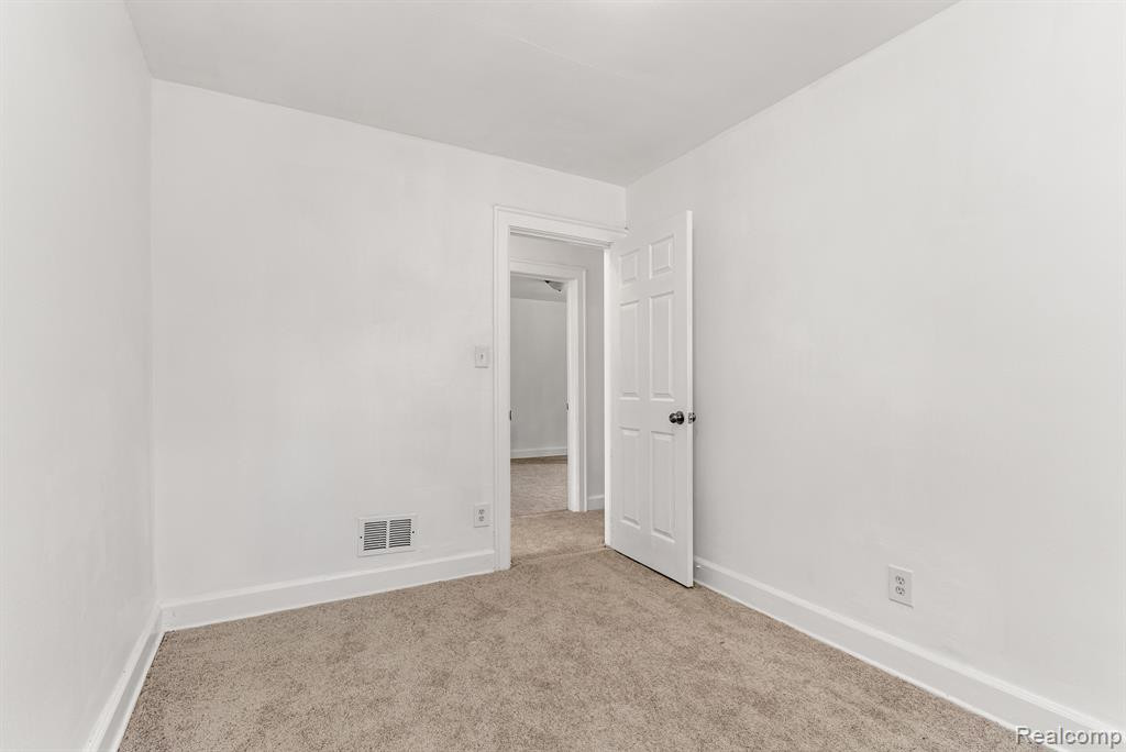 5581 DREXEL Street, Detroit, MI 48213 — Photo 14