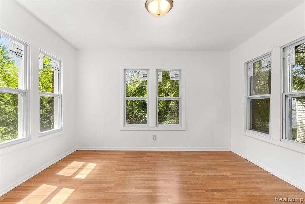 5581 DREXEL Street, Detroit, MI 48213 — Photo 23