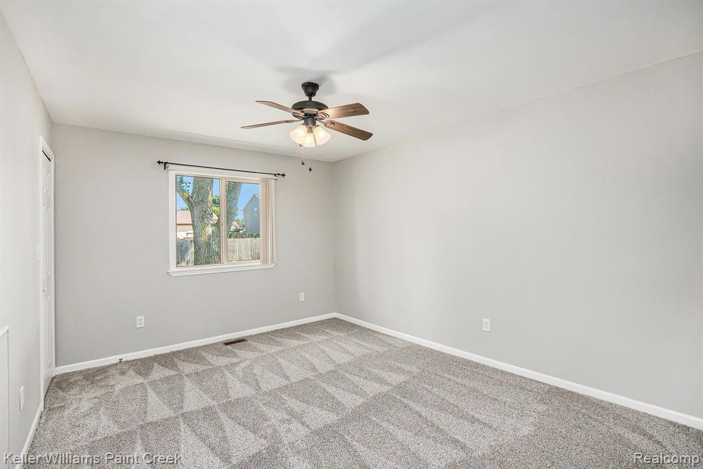 51682 N ADELE Circle, Chesterfield, MI 48047 — Photo 10