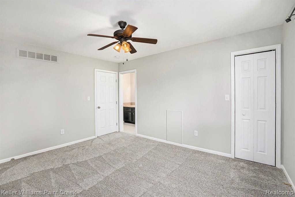 51682 N ADELE Circle, Chesterfield, MI 48047 — Photo 11