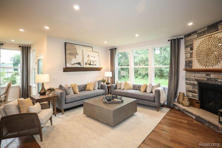 4381 SILICA Drive, Lake Orion, MI — Photo 3