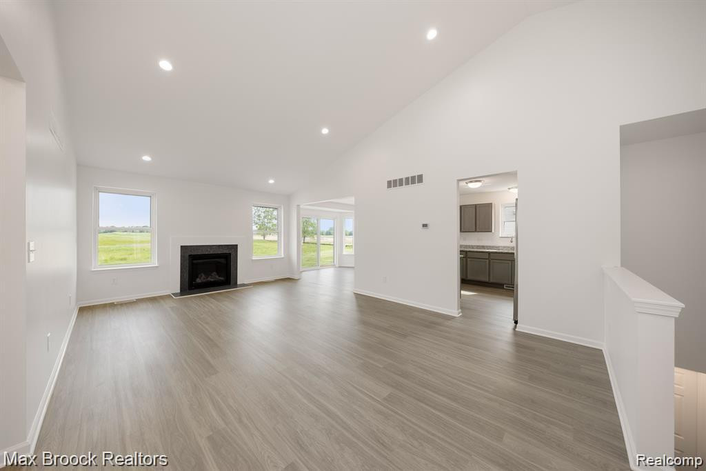 32152 AUGUSTA Drive, Romulus, MI 48174 — Photo 2