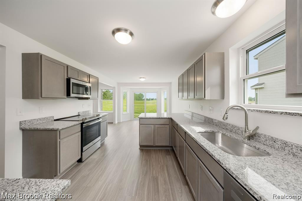 32152 AUGUSTA Drive, Romulus, MI 48174 — Photo 7