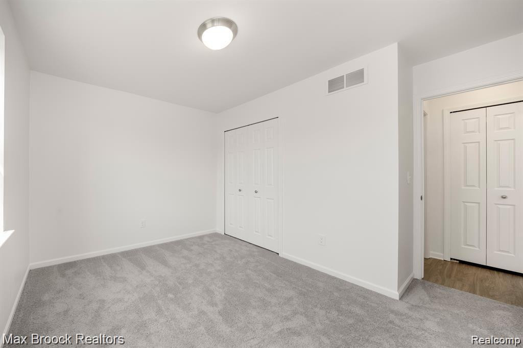 32152 AUGUSTA Drive, Romulus, MI 48174 — Photo 13