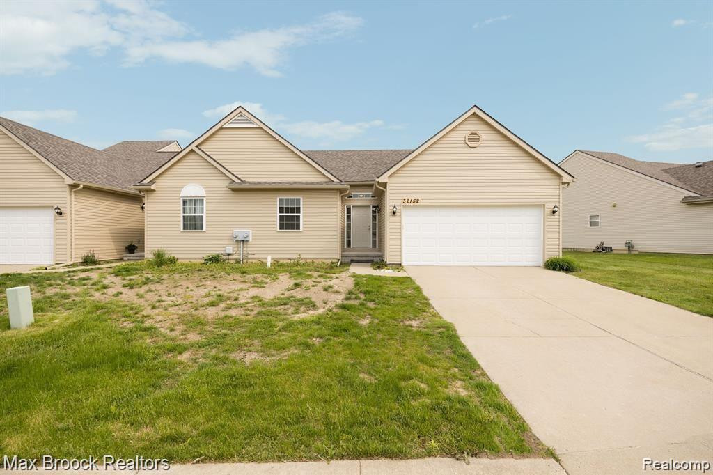 32152 AUGUSTA Drive, Romulus, MI 48174 — Photo 26