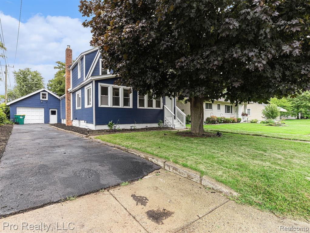 823 PARKWOOD Avenue, Ypsilanti, MI 48198 — Photo 2