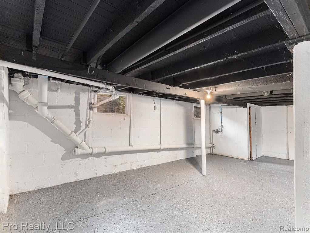 823 PARKWOOD Avenue, Ypsilanti, MI 48198 — Photo 29
