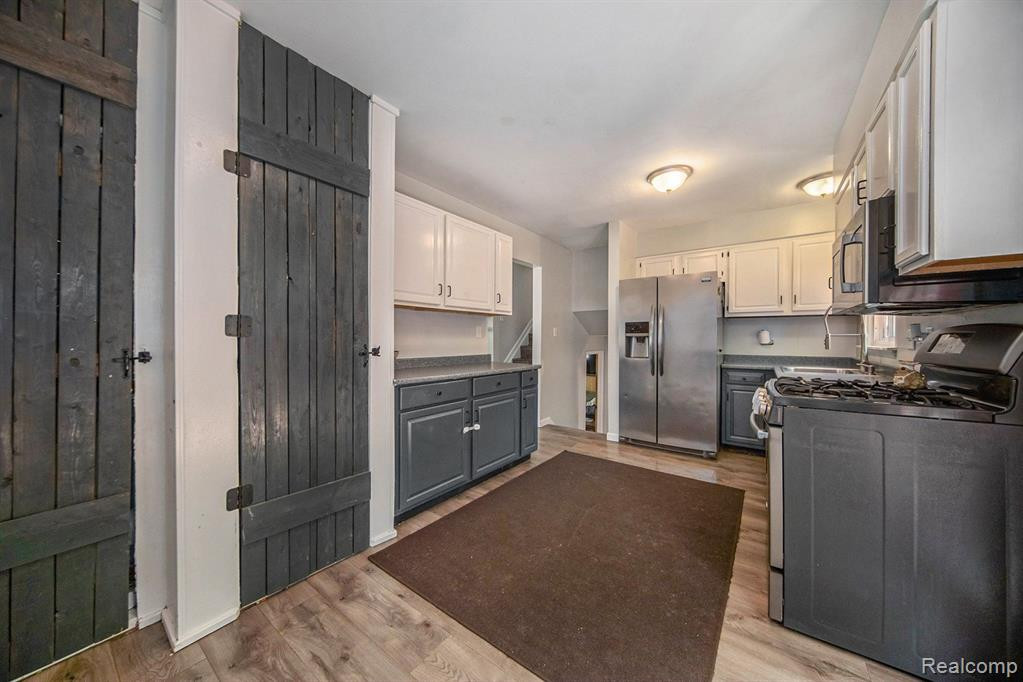 1820 STEPHENS Drive, Ypsilanti, MI 48198 — Photo 8