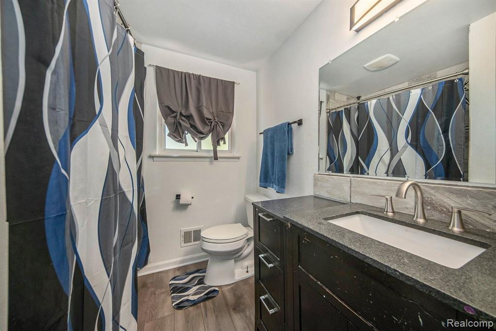 1820 STEPHENS Drive, Ypsilanti, MI 48198 — Photo 9