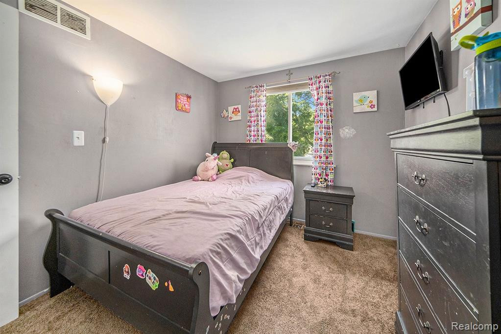 1820 STEPHENS Drive, Ypsilanti, MI 48198 — Photo 17