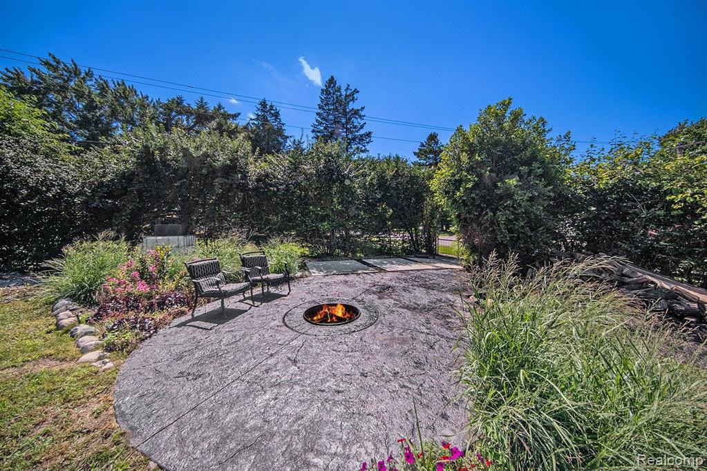 1820 STEPHENS Drive, Ypsilanti, MI 48198 — Photo 22