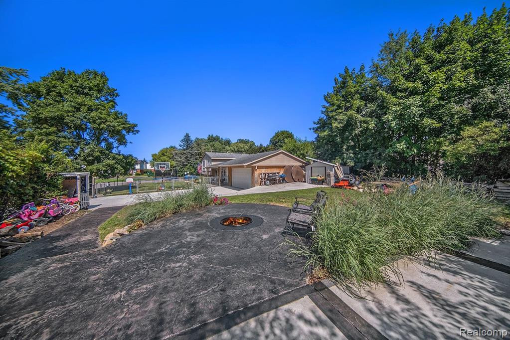 1820 STEPHENS Drive, Ypsilanti, MI 48198 — Photo 23