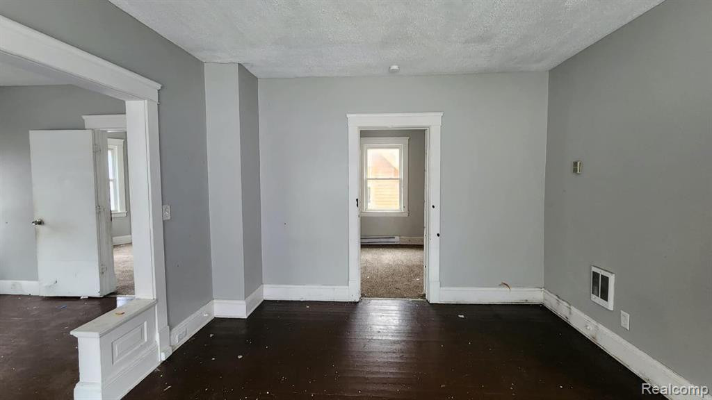 9714 Orleans, OH 44105 — Photo 9
