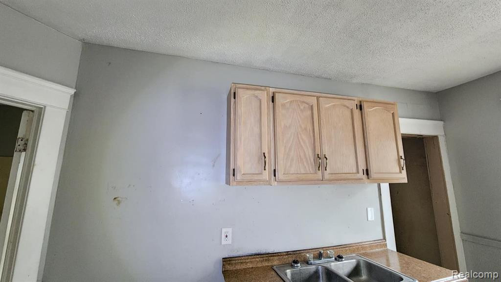 9714 Orleans, OH 44105 — Photo 12