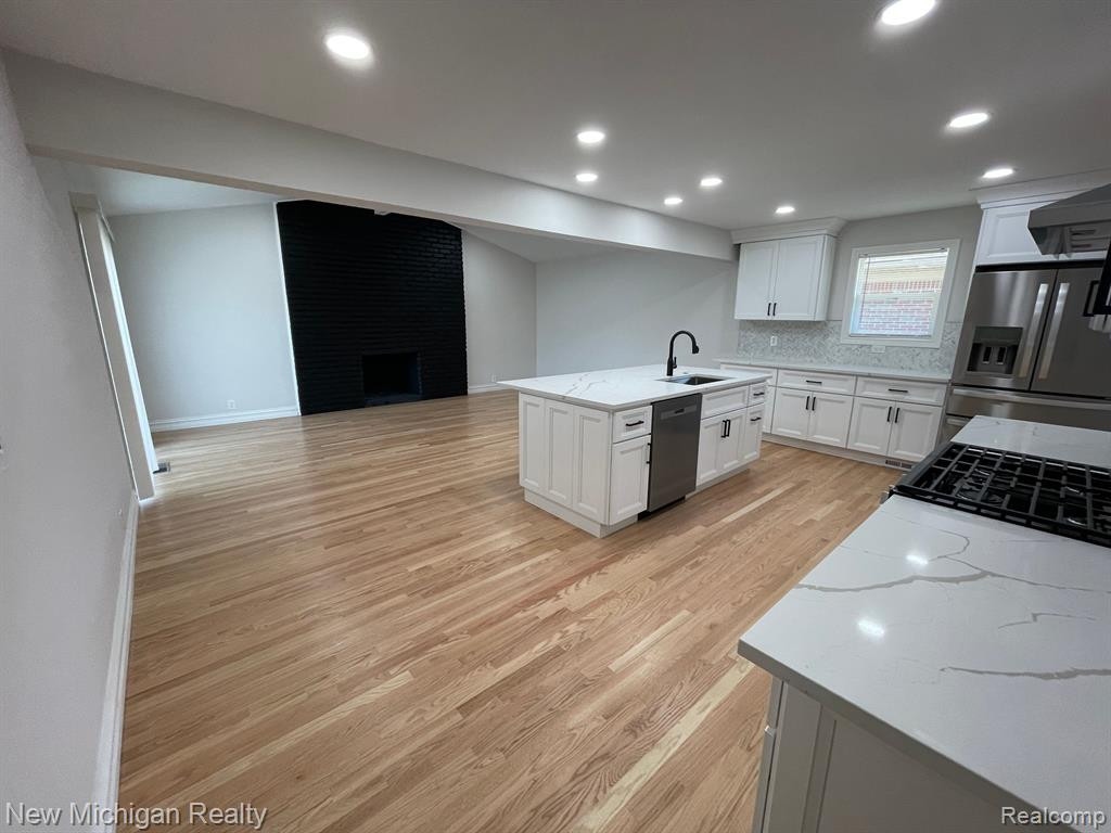 7679 PROVINCIAL Road, Canton, MI 48187 — Photo 5