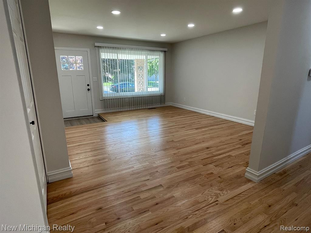 7679 PROVINCIAL Road, Canton, MI 48187 — Photo 15