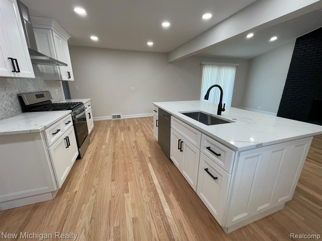 7679 PROVINCIAL Road, Canton, MI 48187 — Photo 26