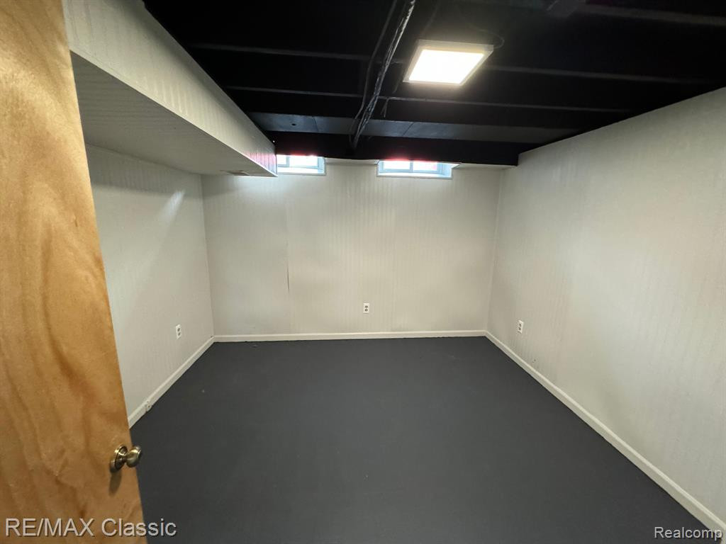 1007 MARION Drive, Holly, MI 48442 — Photo 8