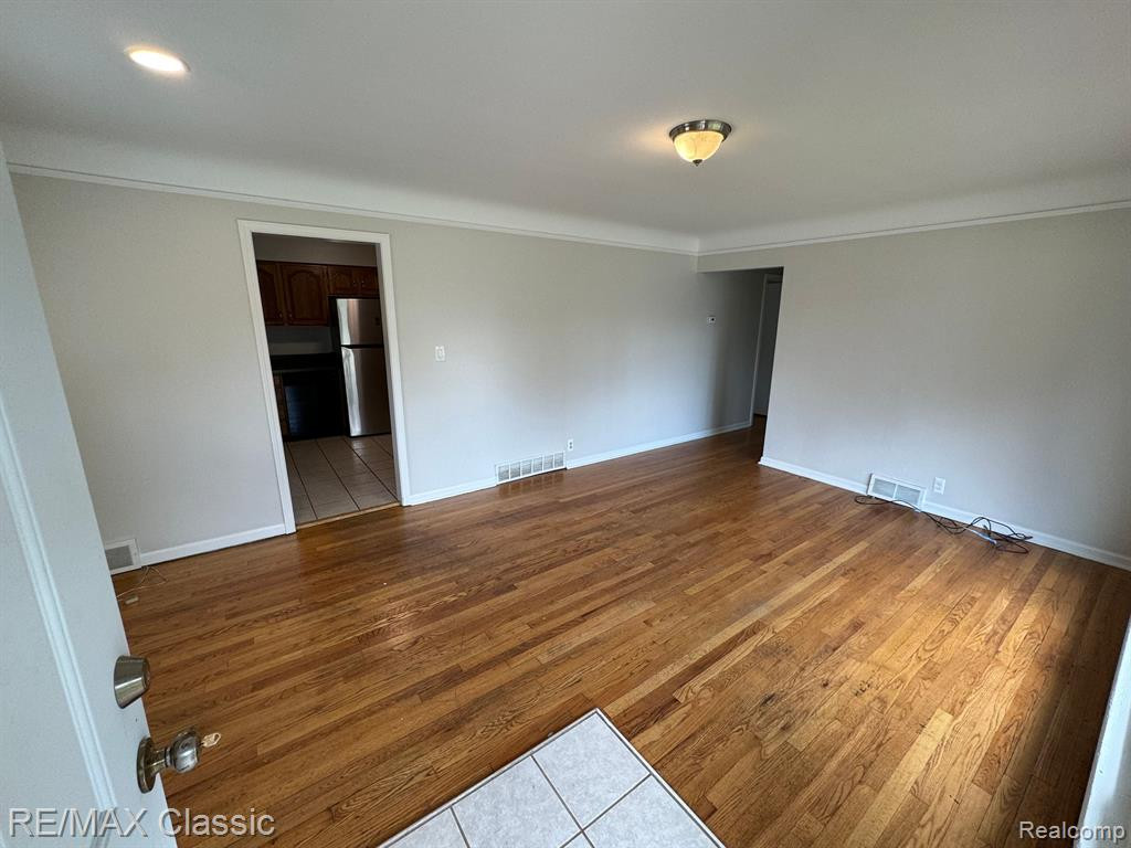 1007 MARION Drive, Holly, MI 48442 — Photo 11