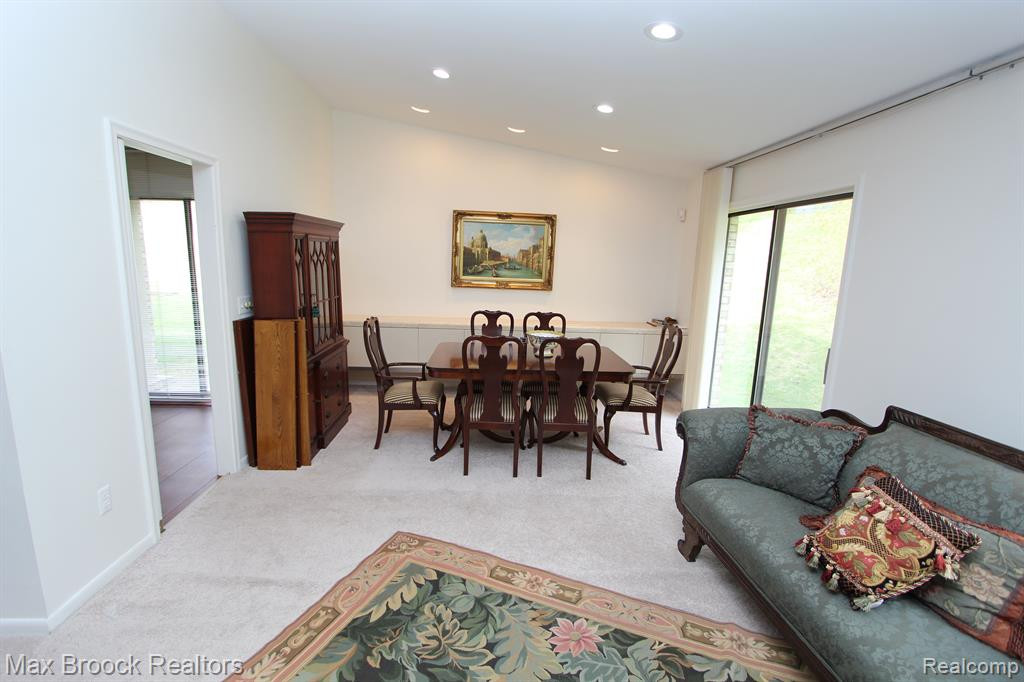 7187 SUNCREST Road, West Bloomfield, MI — Photo 8