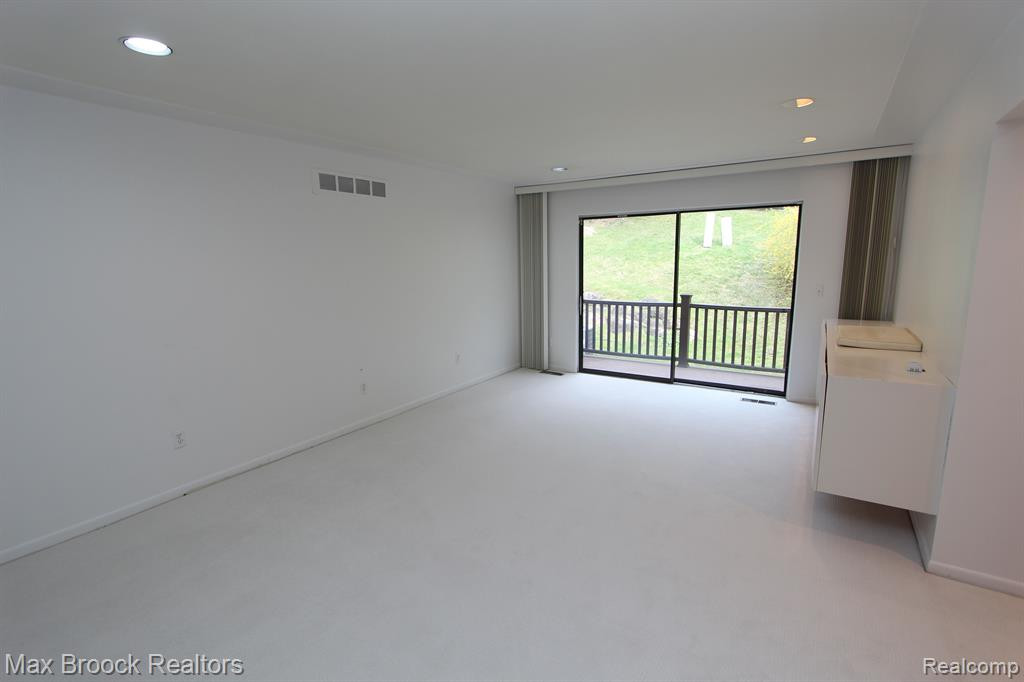 7187 SUNCREST Road, West Bloomfield, MI — Photo 20