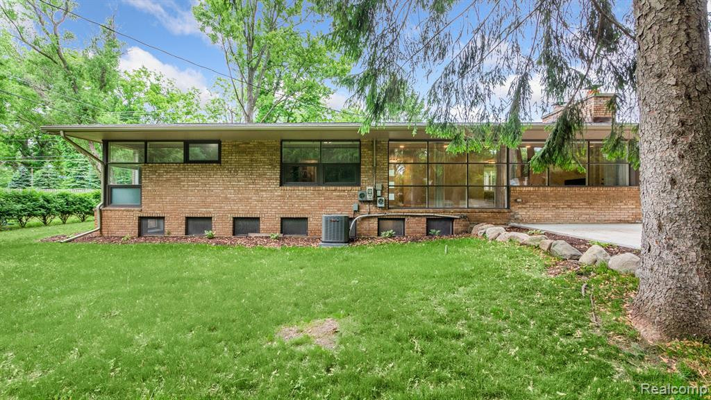 4165 QUARTON Road, Bloomfield Hills, MI — Photo 8
