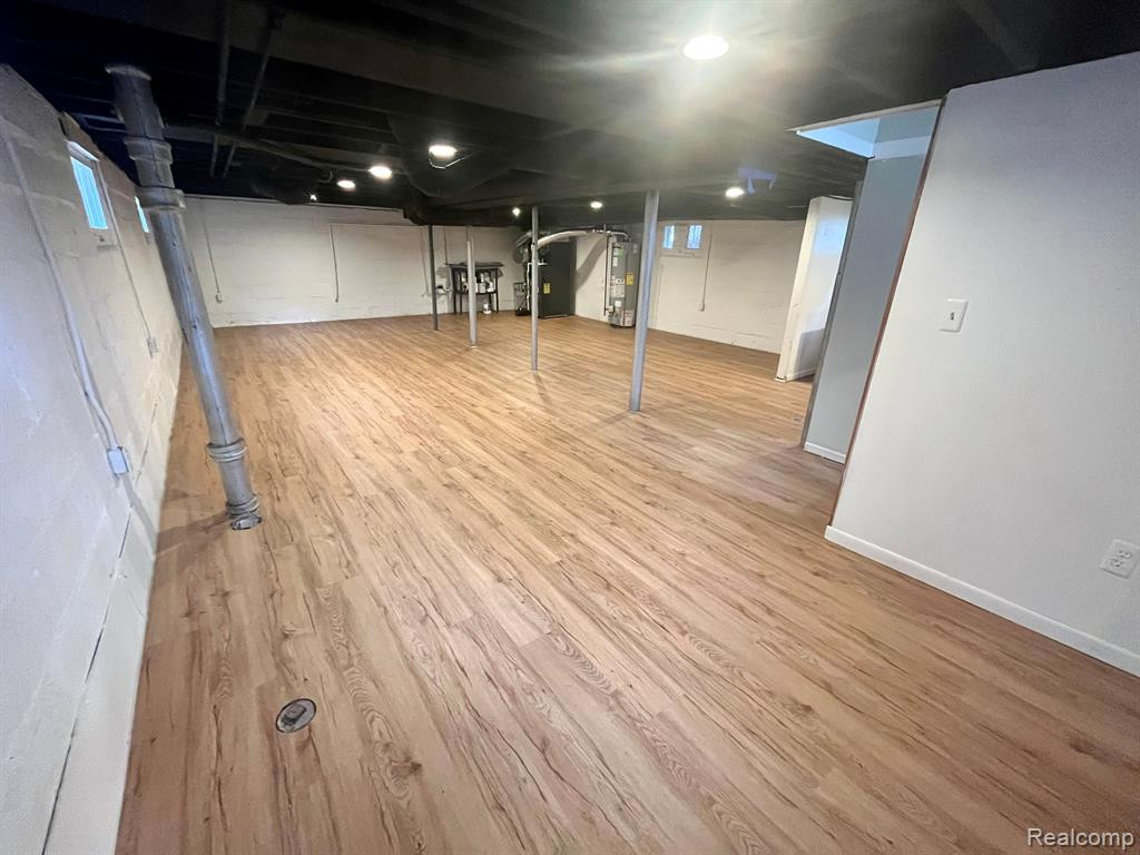 406 EDMUND Avenue, Royal Oak, MI 48073 — Photo 17
