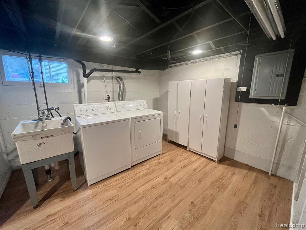 406 EDMUND Avenue, Royal Oak, MI 48073 — Photo 18