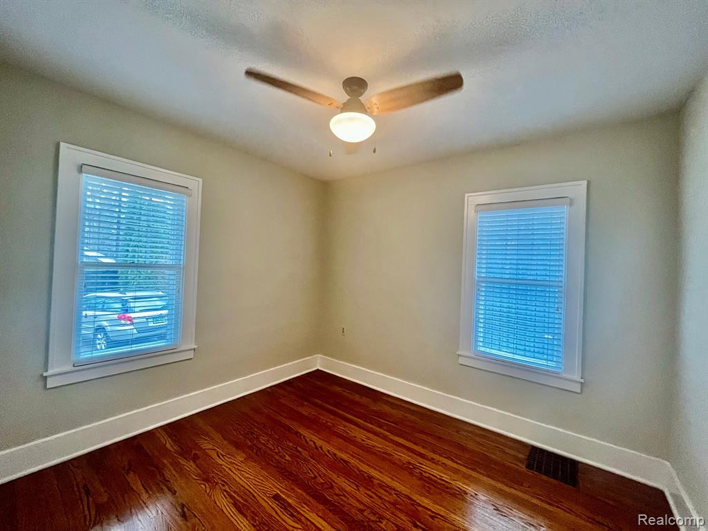 406 EDMUND Avenue, Royal Oak, MI 48073 — Photo 23