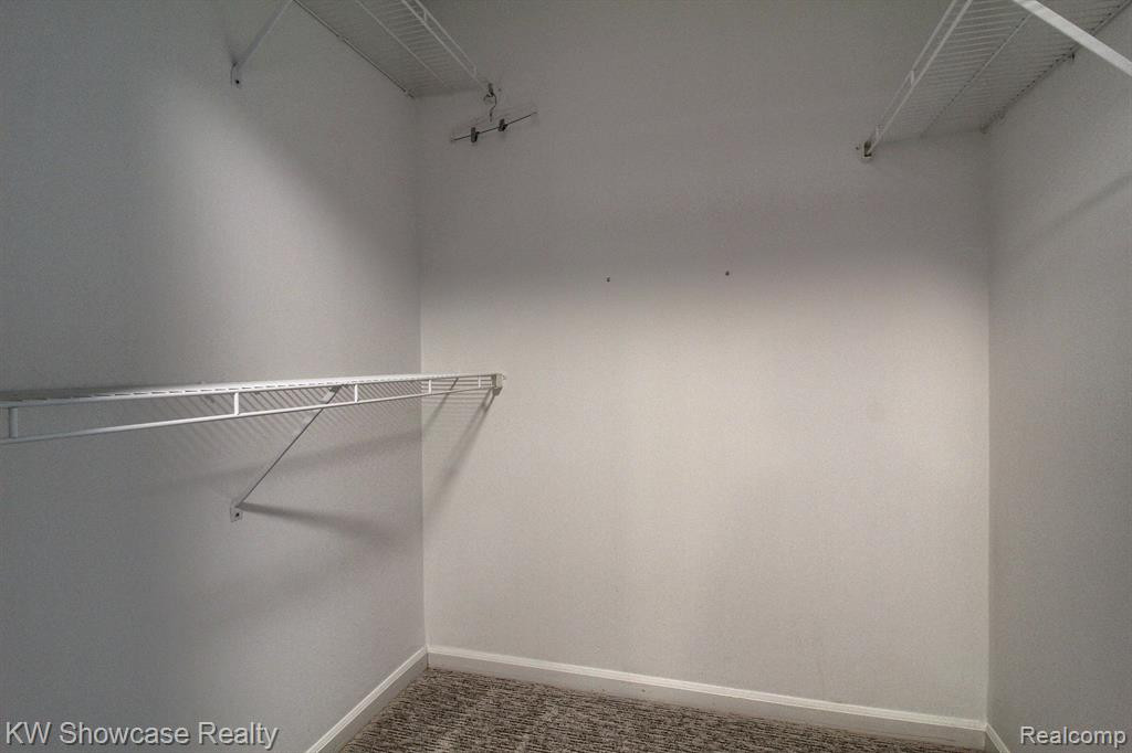 654 Village Lane, Milford, MI 48381 — Photo 18