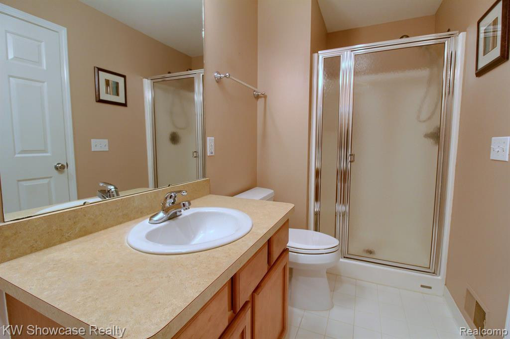 654 Village Lane, Milford, MI 48381 — Photo 19