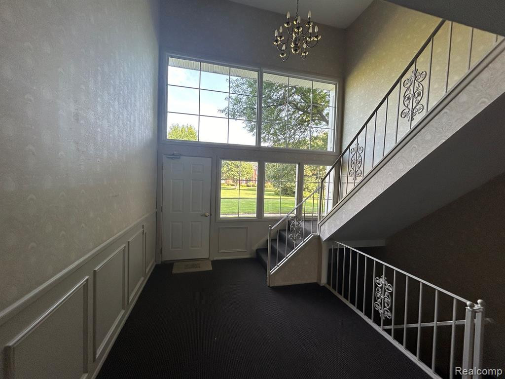 683 E FOX HILLS Drive, Bloomfield Hills, MI 48304 — Photo 5