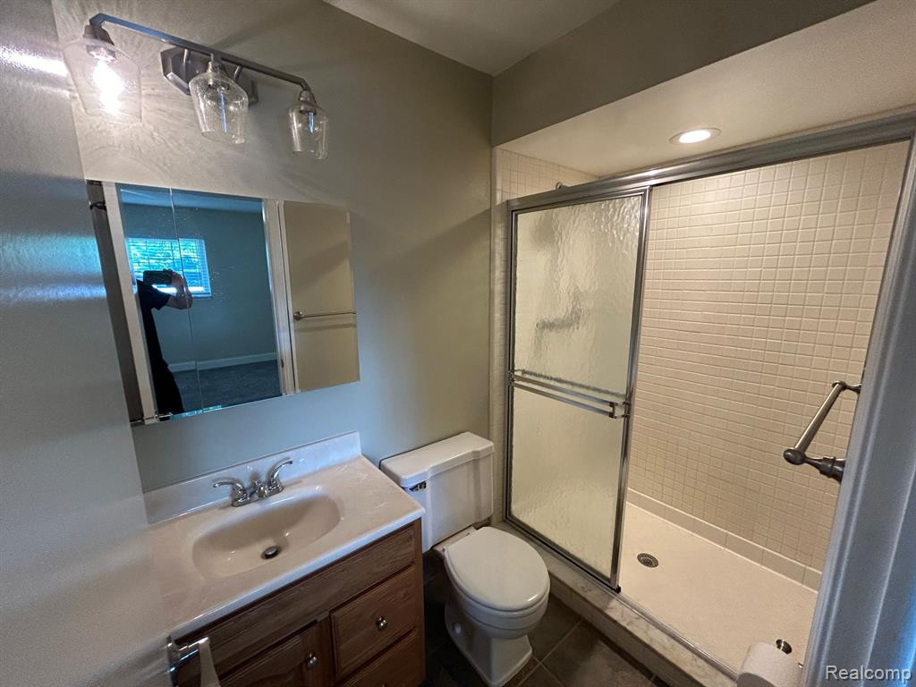 683 E FOX HILLS Drive, Bloomfield Hills, MI 48304 — Photo 19