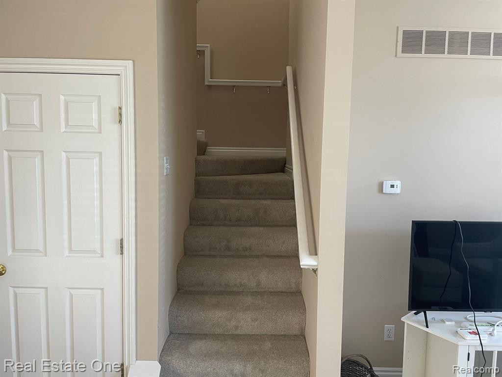 1542 Commodore Circle, Canton, MI 48187 — Photo 8