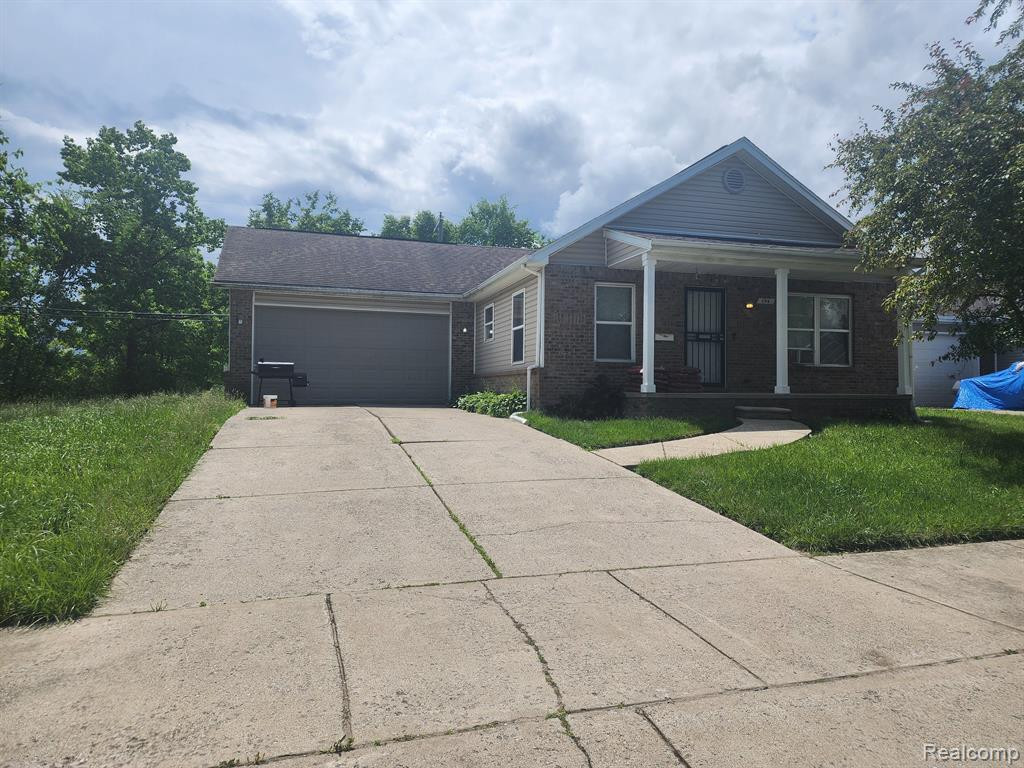 194 E SAVANNAH Street, Highland Park, MI 48203 — front exterior