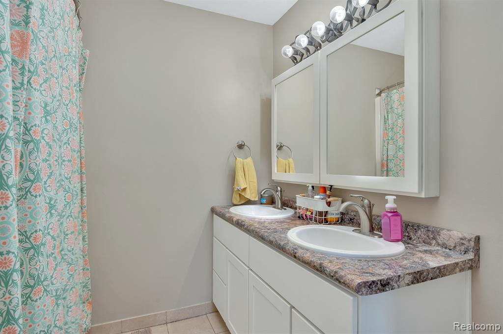 118 JAMESTOWN Drive, Metamora, MI 48455 — Photo 30