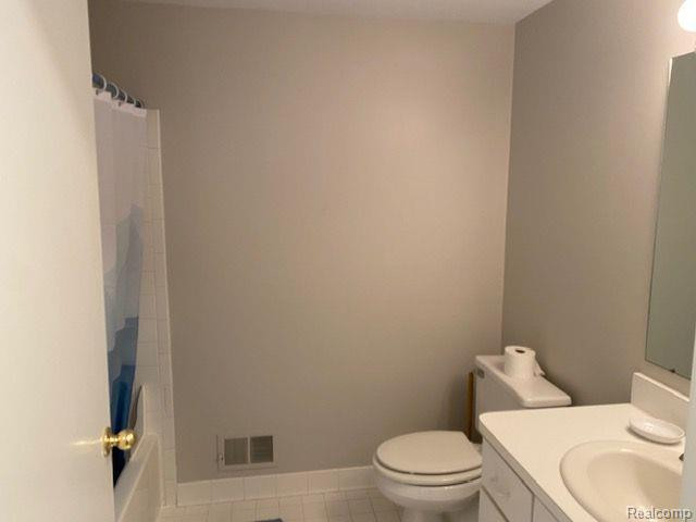 2016 MAPLEHURST Drive, 49, Commerce Twp, MI 48390 — Photo 17