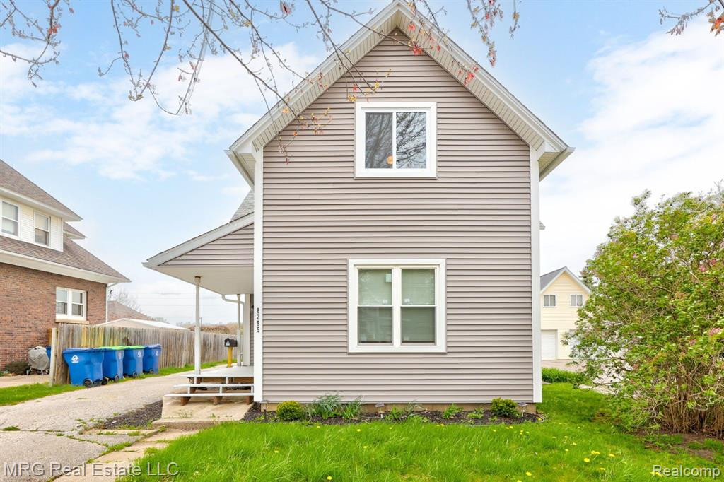 8255 MAIN Street, Birch Run, MI 48415 — Photo 3