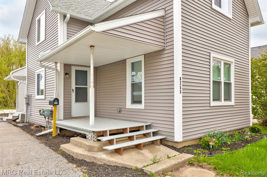 8255 MAIN Street, Birch Run, MI 48415 — Photo 4