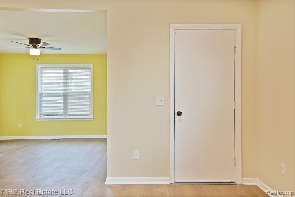 8255 MAIN Street, Birch Run, MI 48415 — Photo 6