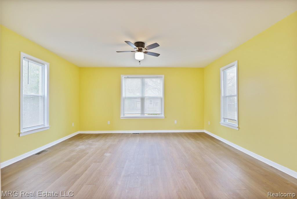 8255 MAIN Street, Birch Run, MI 48415 — Photo 8