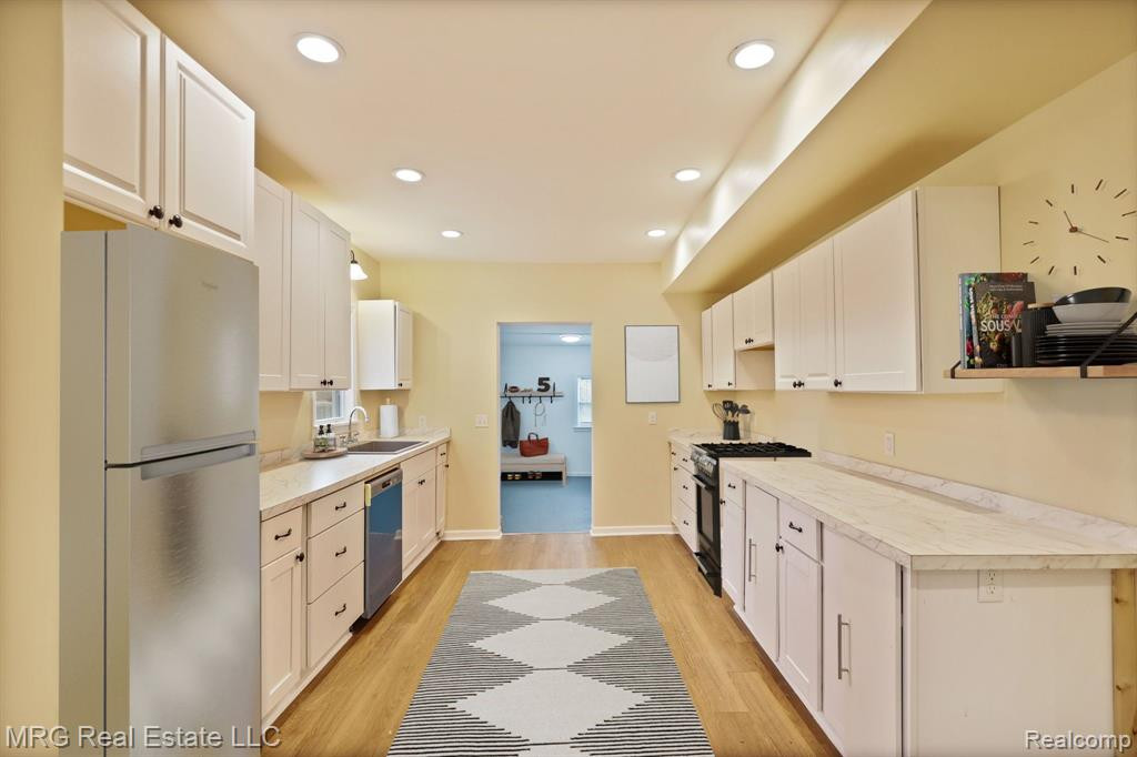 8255 MAIN Street, Birch Run, MI 48415 — Photo 13