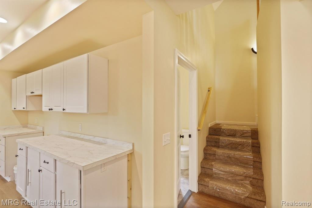 8255 MAIN Street, Birch Run, MI 48415 — Photo 16