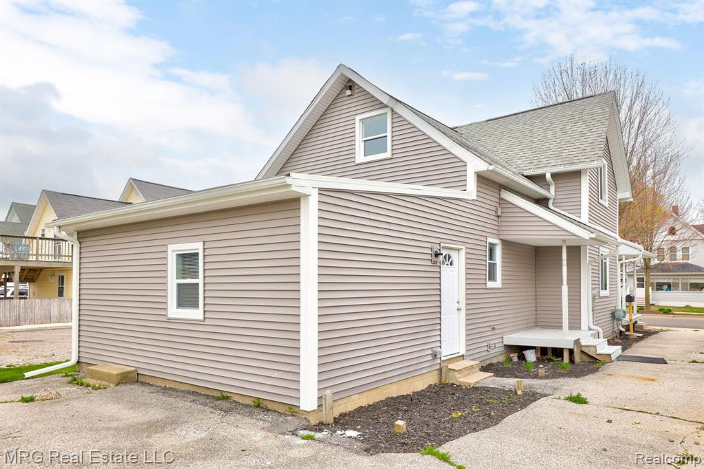 8255 MAIN Street, Birch Run, MI 48415 — Photo 41