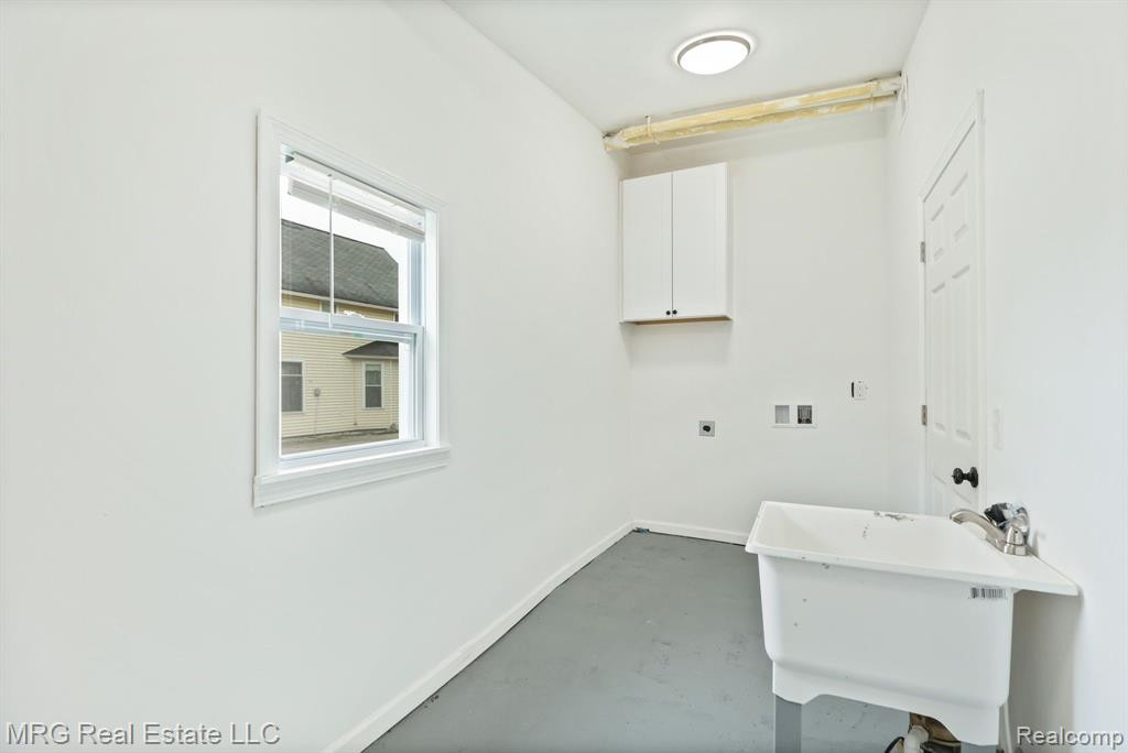 8255 MAIN Street, Birch Run, MI 48415 — Photo 43