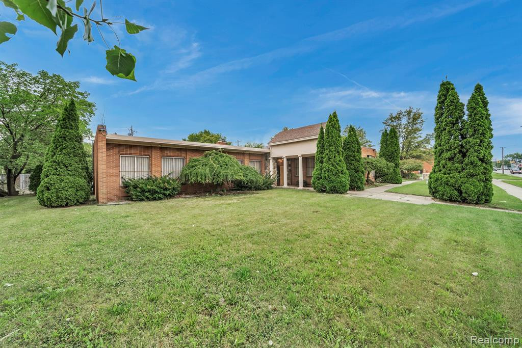 19711 GREENFIELD Road, Detroit, MI 48235 — Photo 3