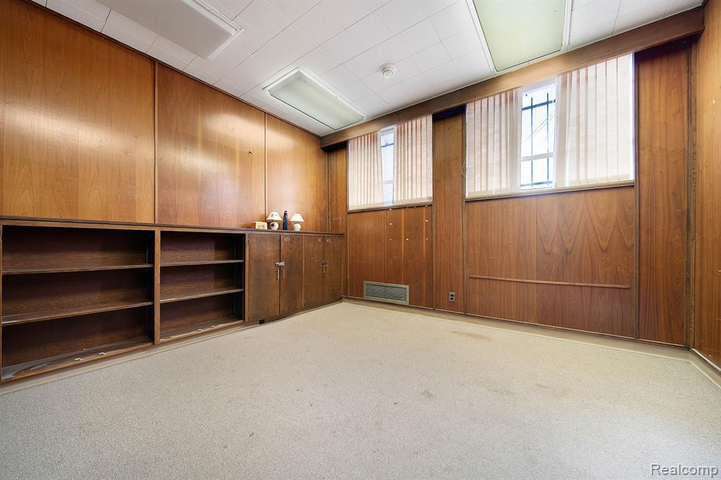 19711 GREENFIELD Road, Detroit, MI 48235 — Photo 31