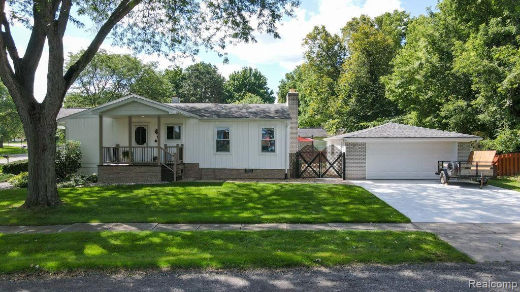 497 LYON Boulevard, South Lyon, MI 48178 — Photo 2
