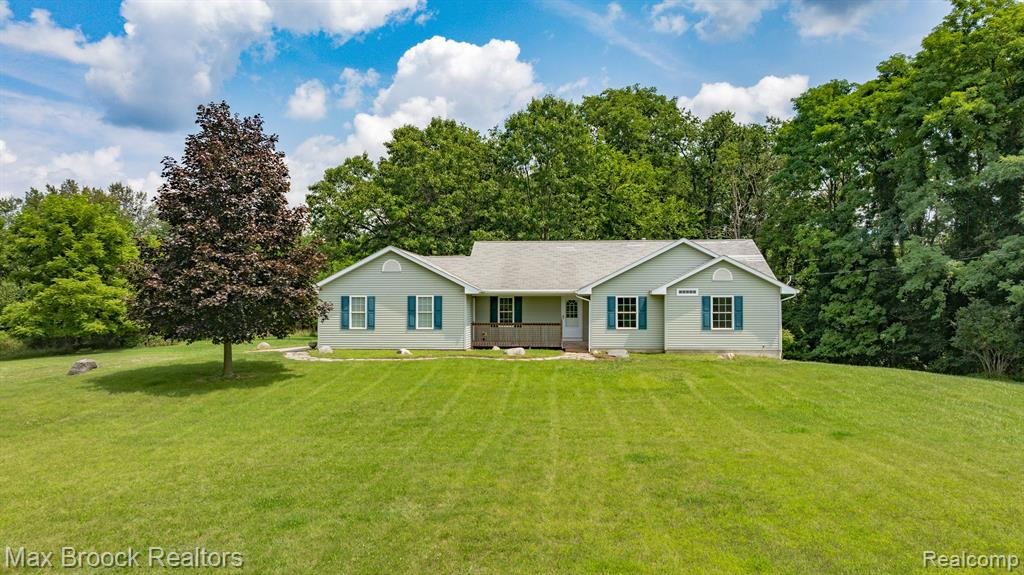 6694 FLEMING Road, Fowlerville, MI 48836 — Photo 5