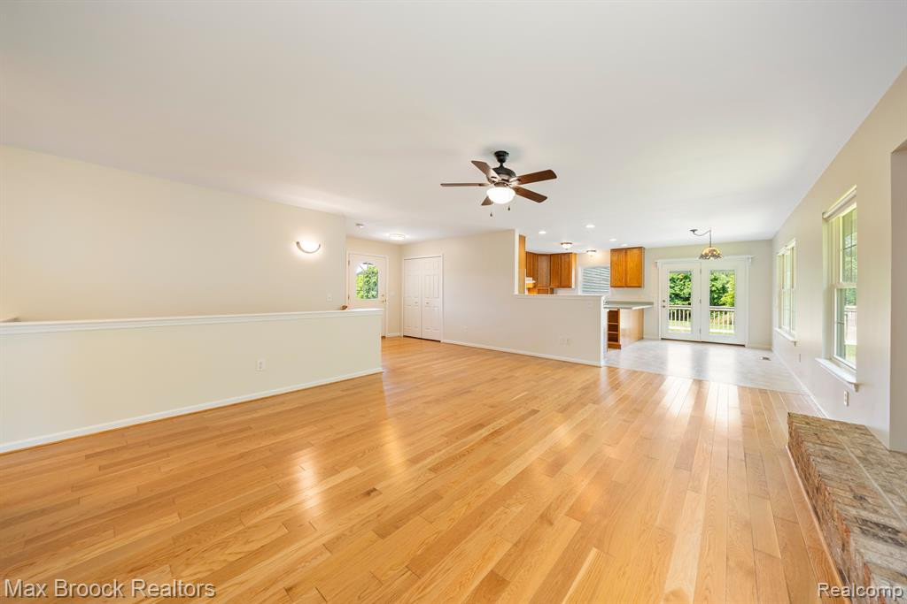 6694 FLEMING Road, Fowlerville, MI 48836 — Photo 9